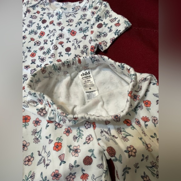 3-Piece Set (Short Sleeve Flowers & Unicorns Onesie, Pants & Pink Happy Hat) - Picture 6 of 9